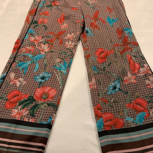 Zara pants - Picture 3 of 3